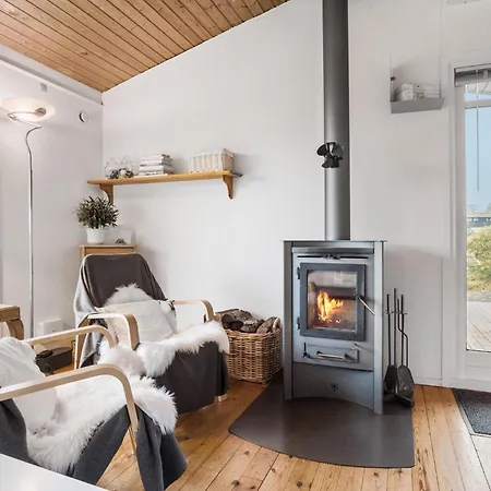 3 Bedroom In Roslev